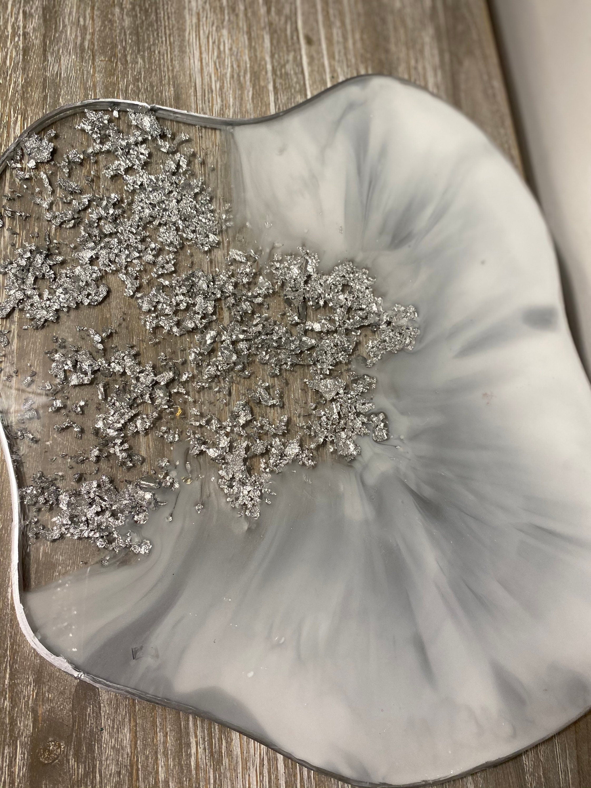 Silver Leaf Marble Geode Tray
